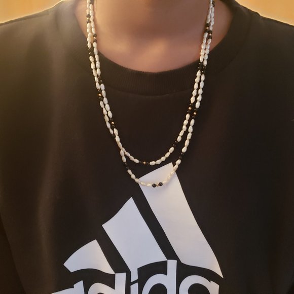 Vintage 60s Jewelry Beautiful Black, Gold  and White Pearl Necklaces for Women - Picture 2 of 7